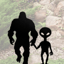 Bigfoot & Alien Ground Stake – Metal Yard Art